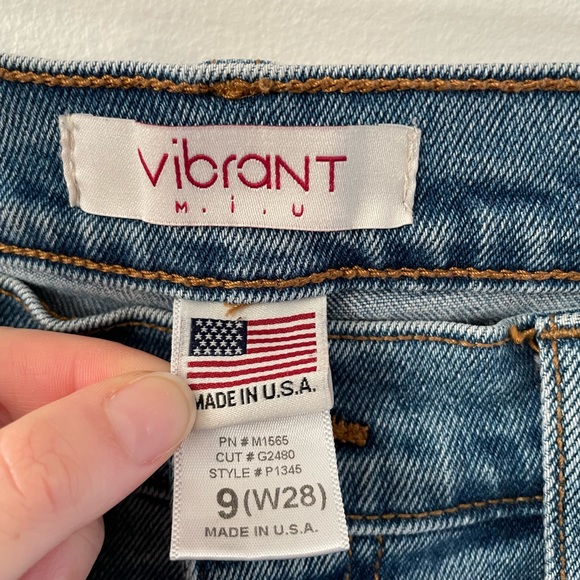 Vibrant M.I.U high-waisted mom jeans - Picture 3 of 3